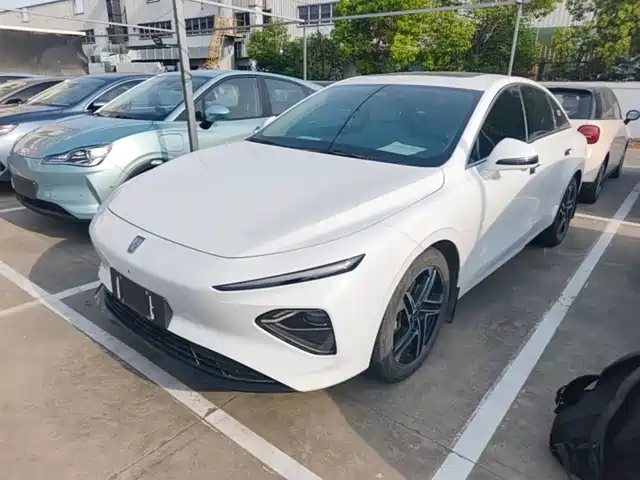 Roewe D7