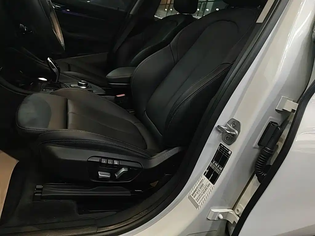 BMW X1 — миниатюра 15