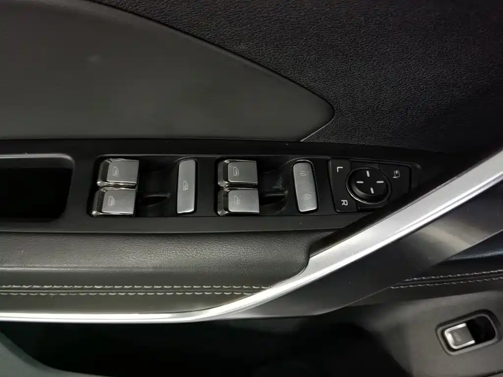 Geely Boyue — миниатюра 9