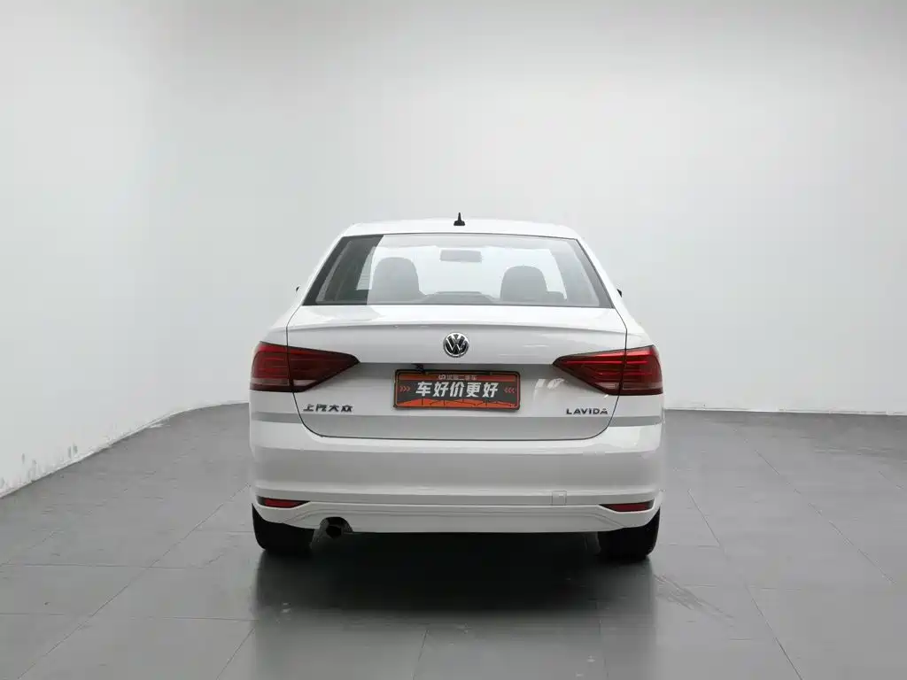 Volkswagen Lavida — миниатюра 4