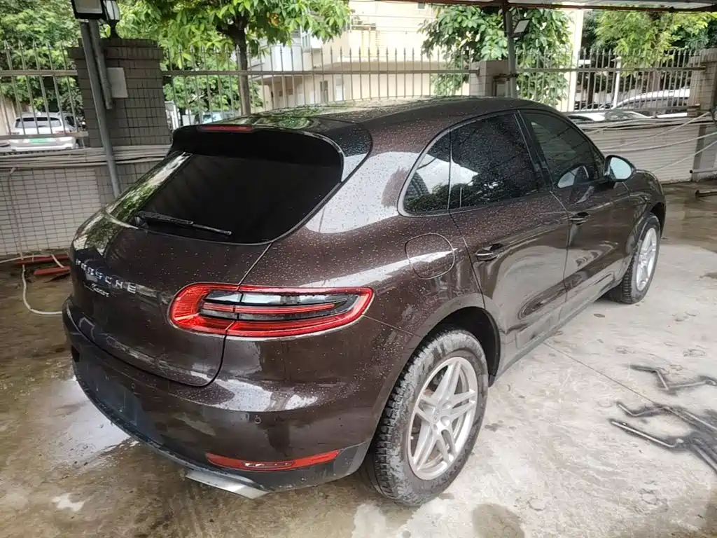 Porsche Macan — миниатюра 7
