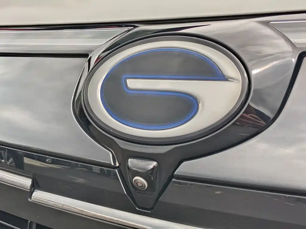GAC Motor 传祺E8 PHEV — миниатюра 6