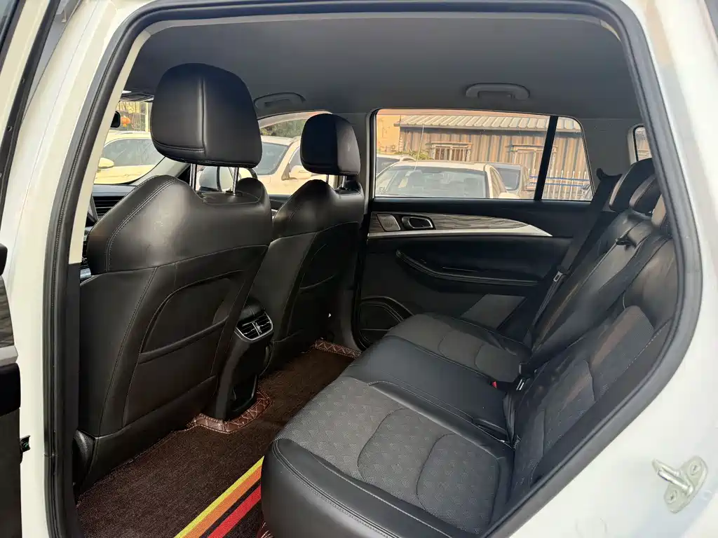 Skyworth EV6 2021 410 Standard