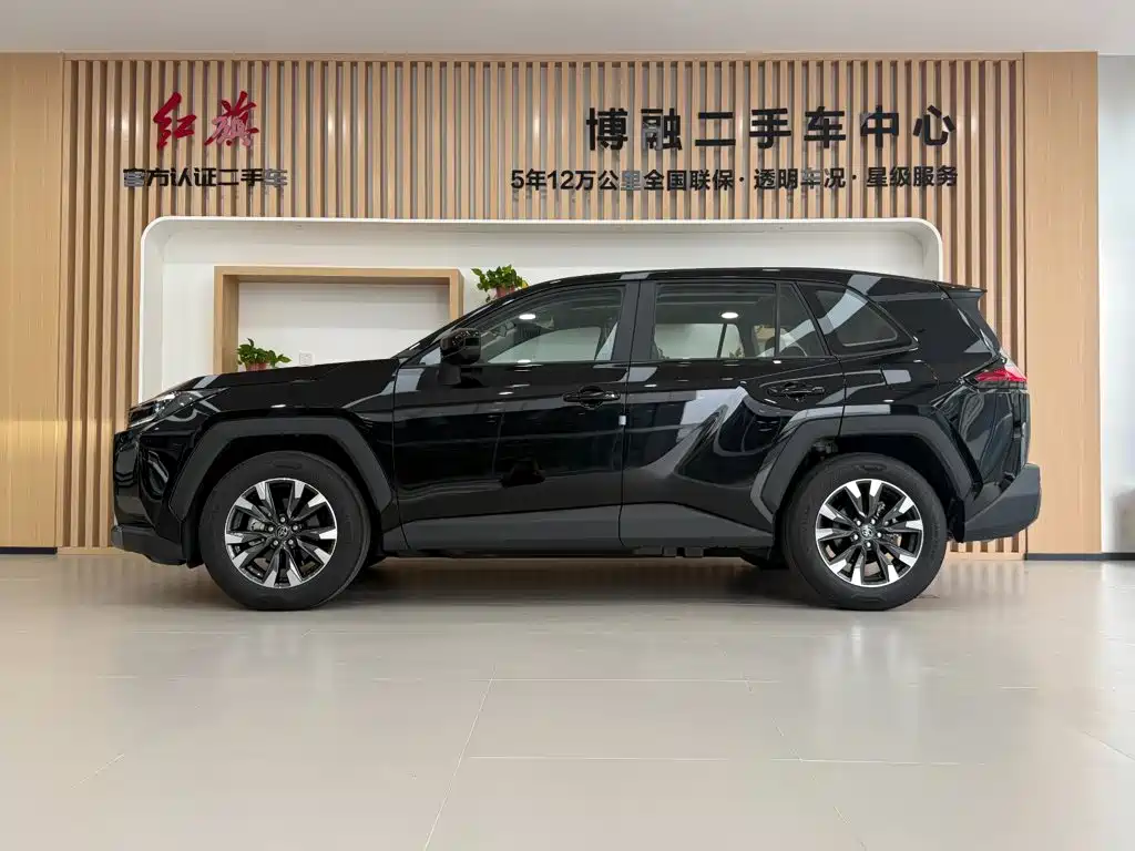 Toyota RAV4 — миниатюра 2