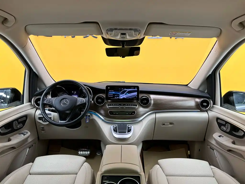 Mercedes-Benz V-Class — миниатюра 46
