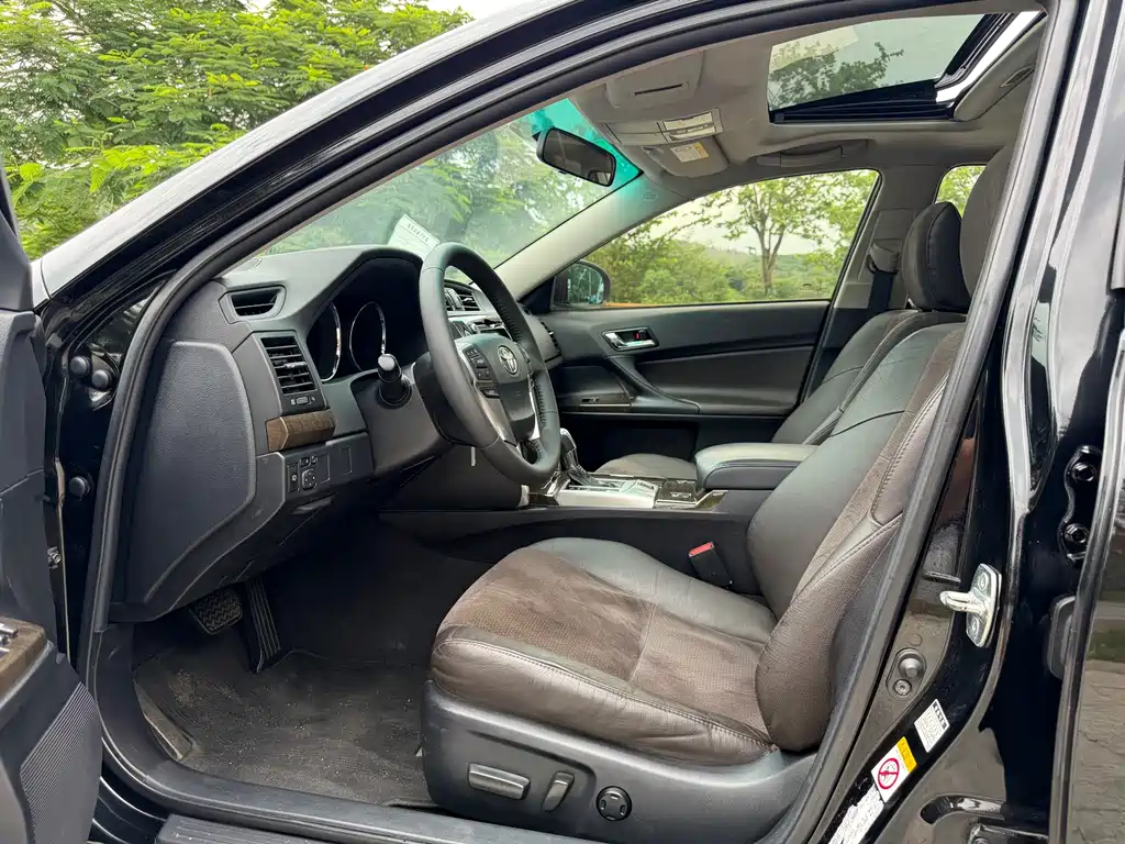 Toyota Reiz 2013 2.5V