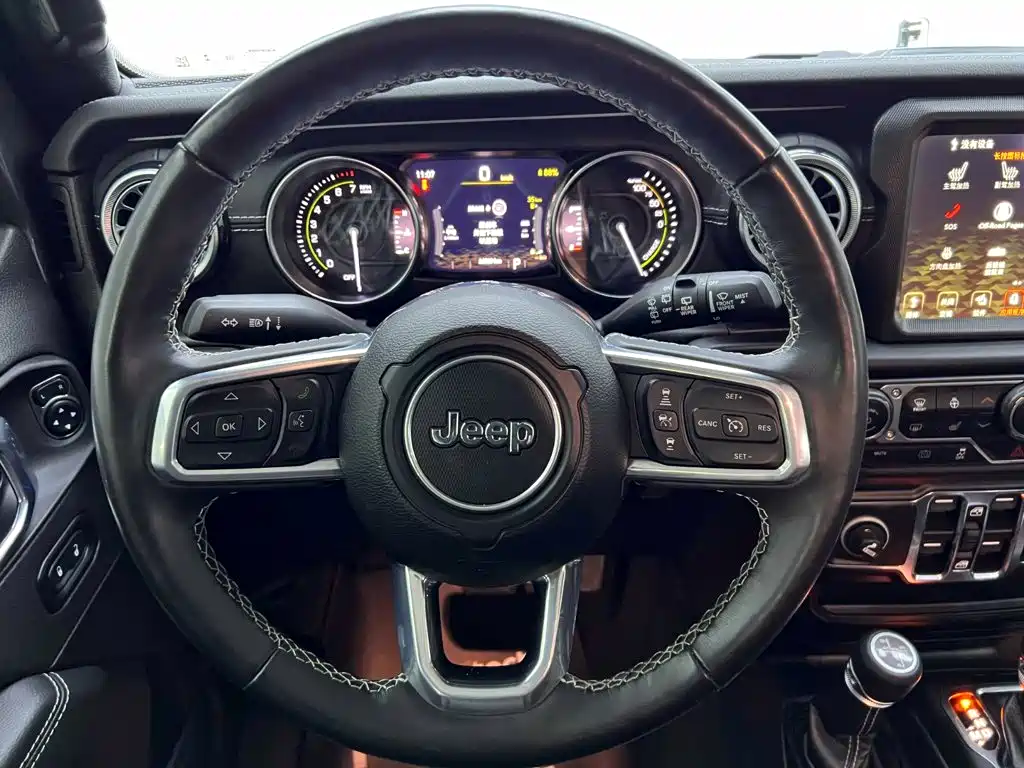 Jeep Wrangler PHEV — миниатюра 22