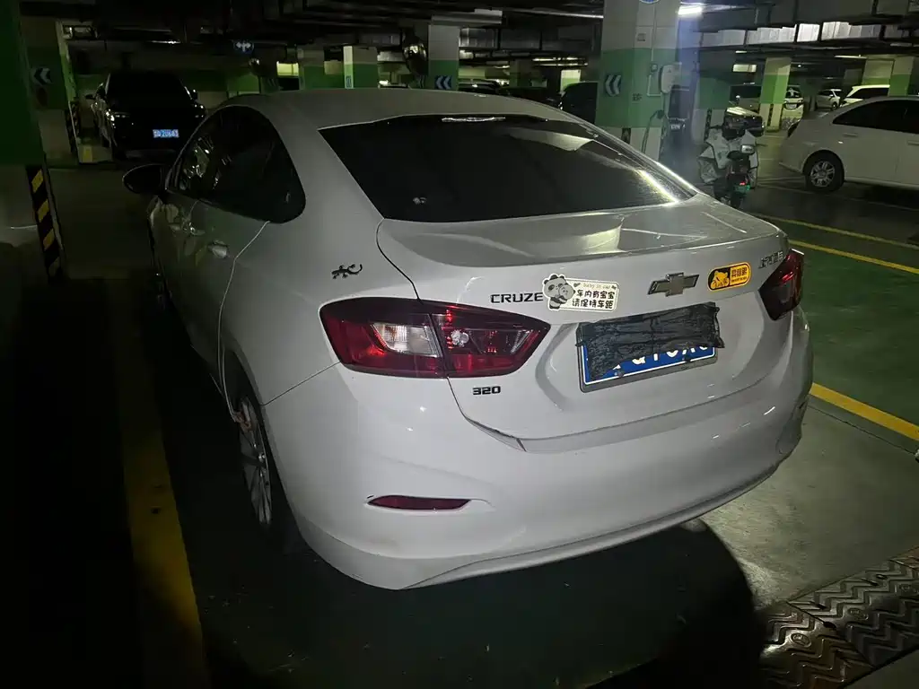 Chevrolet Cruze — миниатюра 11