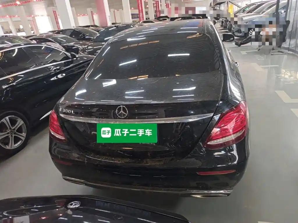 Mercedes-Benz E-Class — миниатюра 6