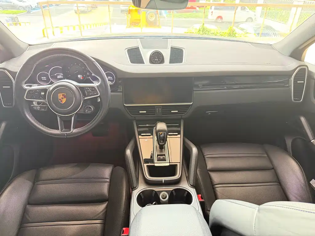 Porsche Cayenne — миниатюра 4
