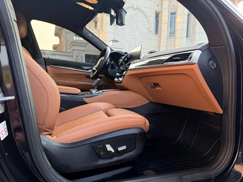 BMW 6 Series GT — миниатюра 11