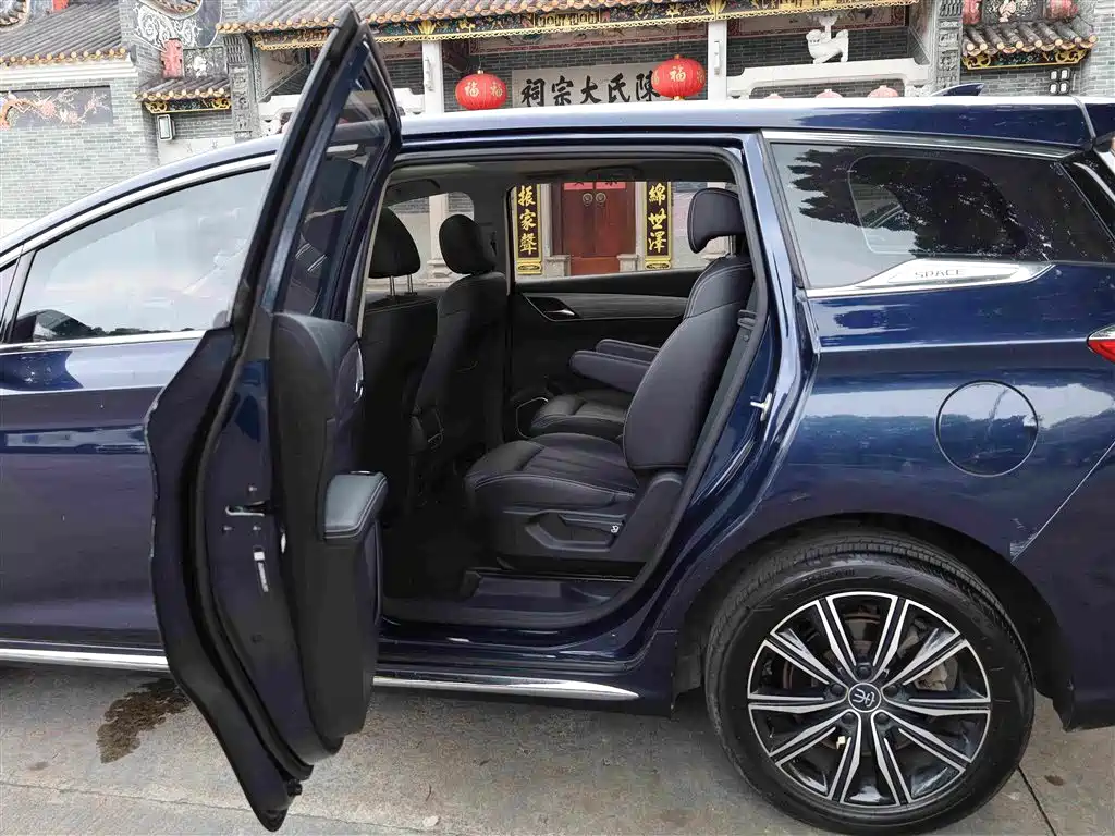 BYD Song MAX MAX 2019 DM 1.5T 6 мест VI