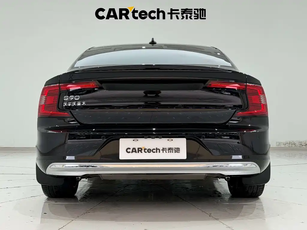 Volvo S90 2024 B5 Luxury