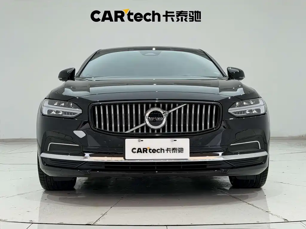 Volvo S90 2024 B5 Luxury