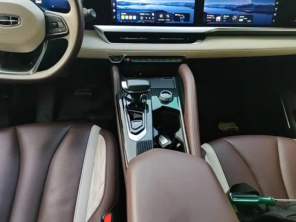 Geely Xingyue L — миниатюра 14