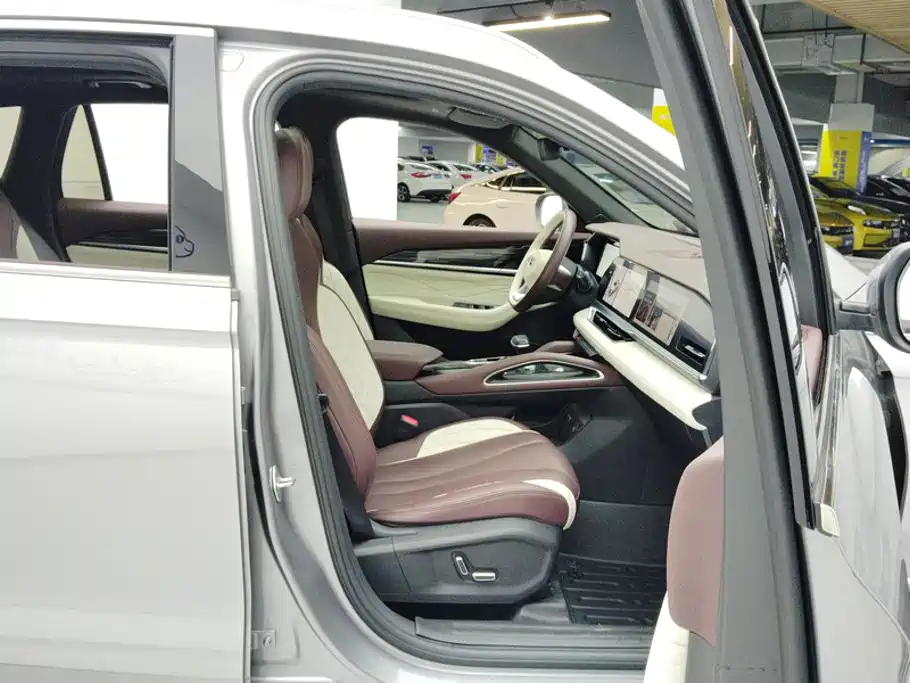 Geely Xingyue L — миниатюра 8