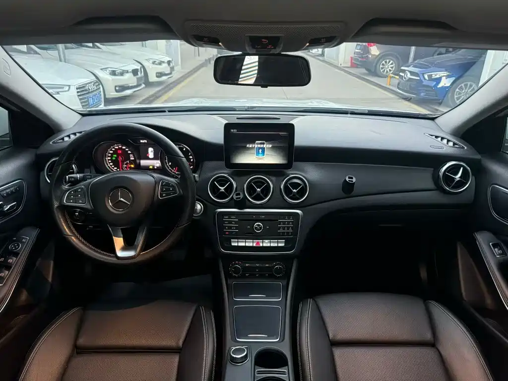 Mercedes-Benz GLA — миниатюра 5