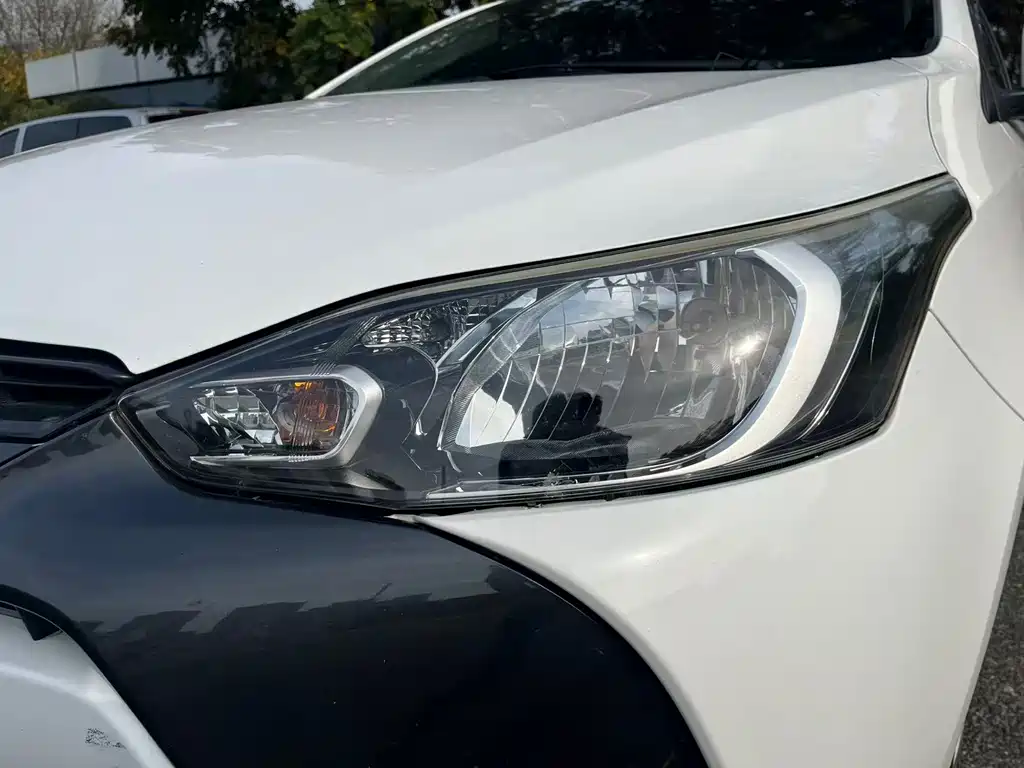 Toyota Yaris L — миниатюра 7