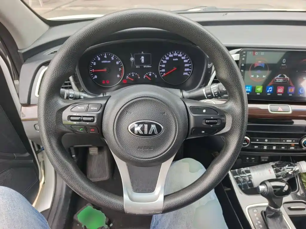 Kia K4 — миниатюра 11