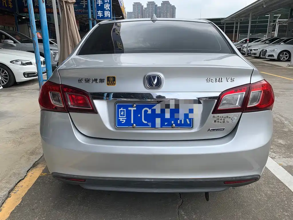 Changan V5 — миниатюра 2