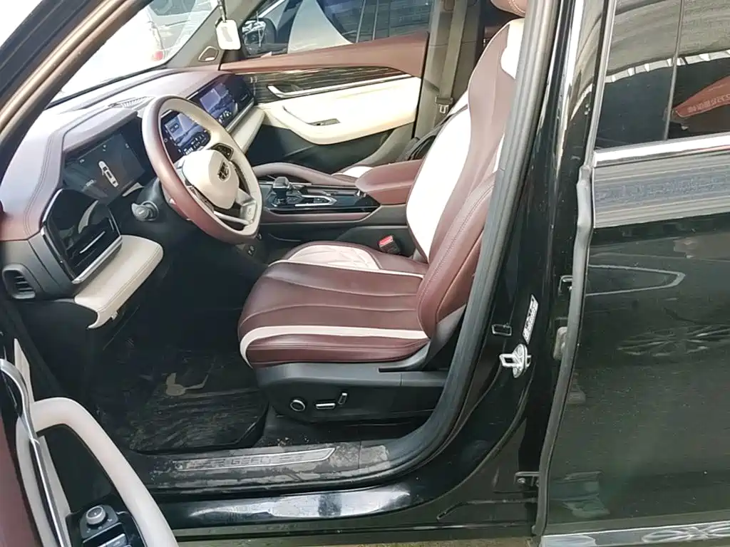 Geely Xingyue L — миниатюра 15