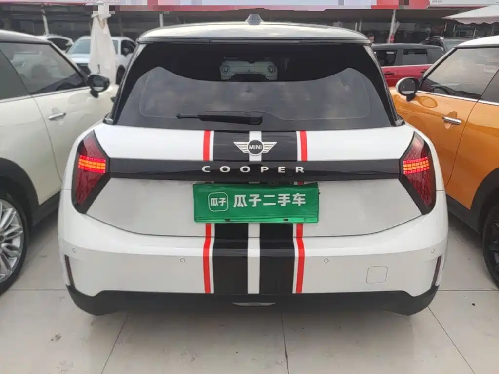 MINI MINI COOPER EV — миниатюра 6