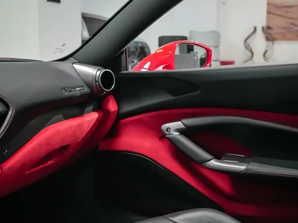 Ferrari F8 Tributo 3.9T V8, фото 11
