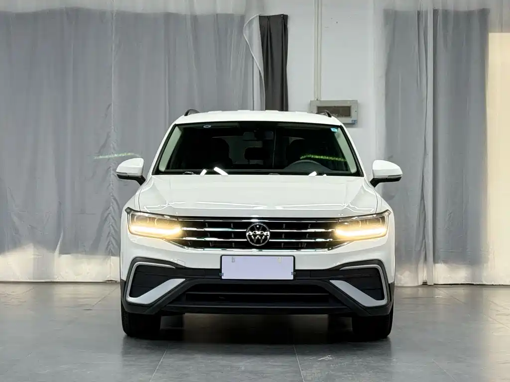 Volkswagen Tiguan L L 2022 330TSI AT