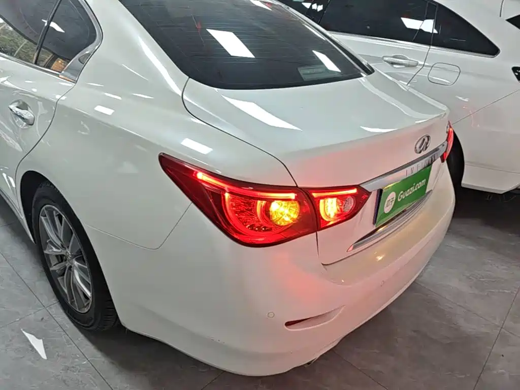 Infiniti Q50L — миниатюра 6