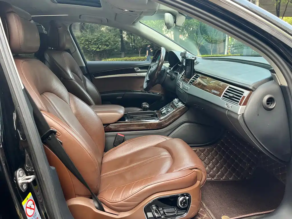 Audi A8 — миниатюра 10