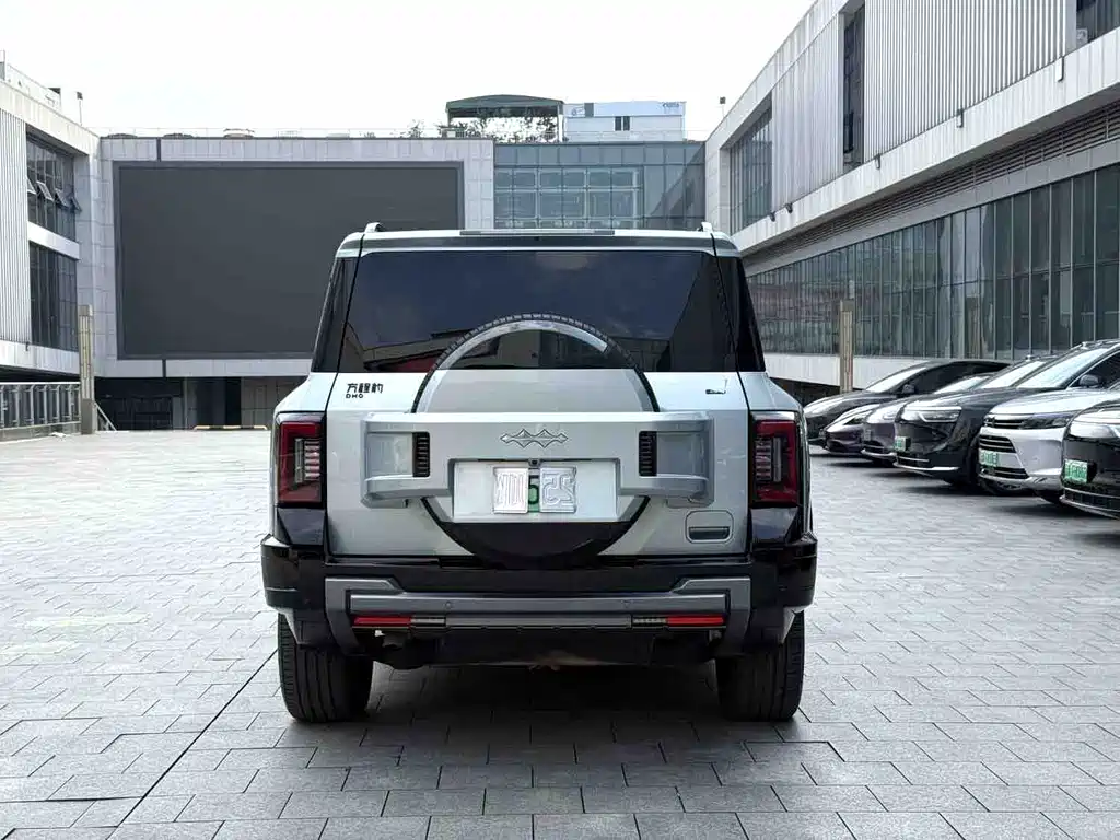 Fangchengbao Leopard 8 8 2025 Flagship 7 мест