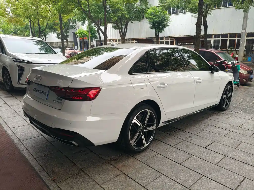 Audi A4L — миниатюра 12