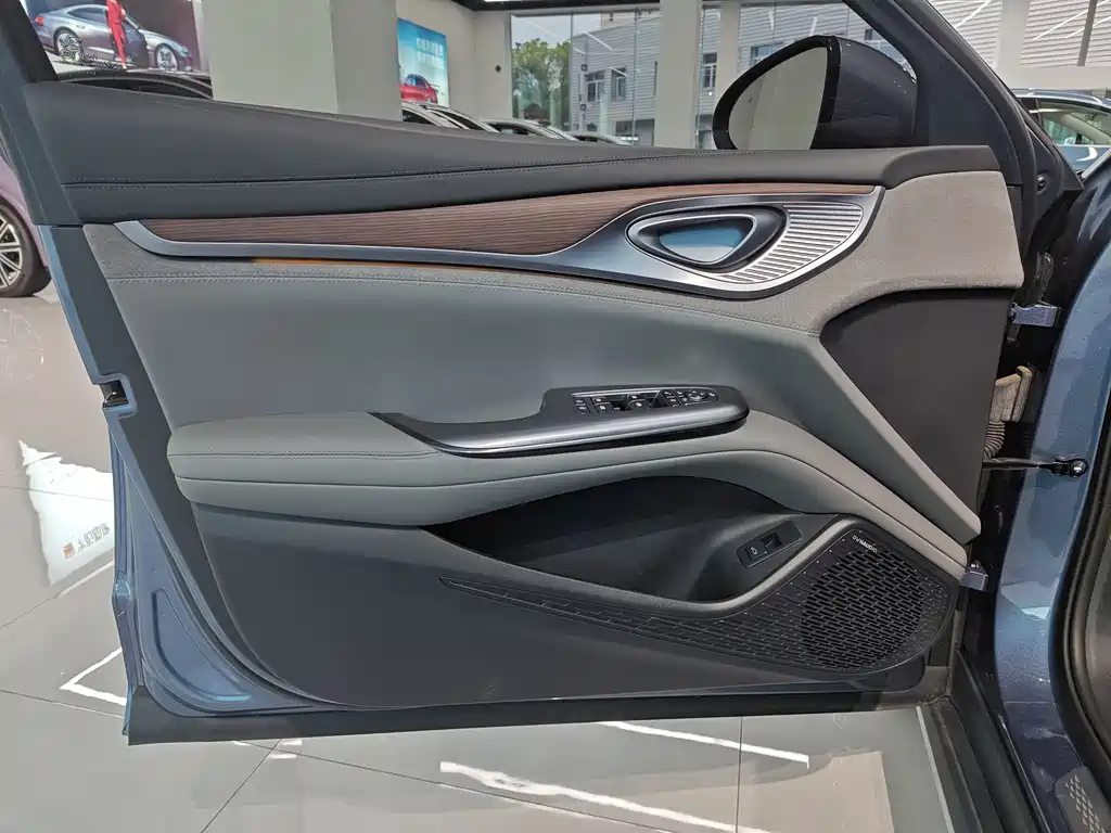 BYD Seal — миниатюра 16