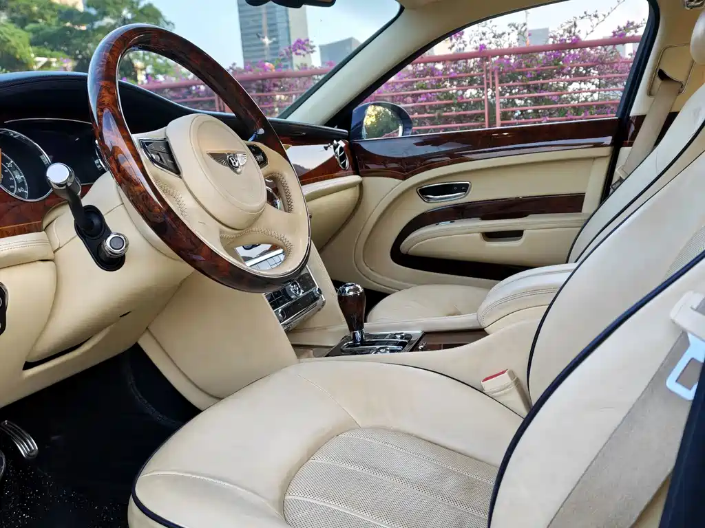 Bentley Mulsanne — миниатюра 10