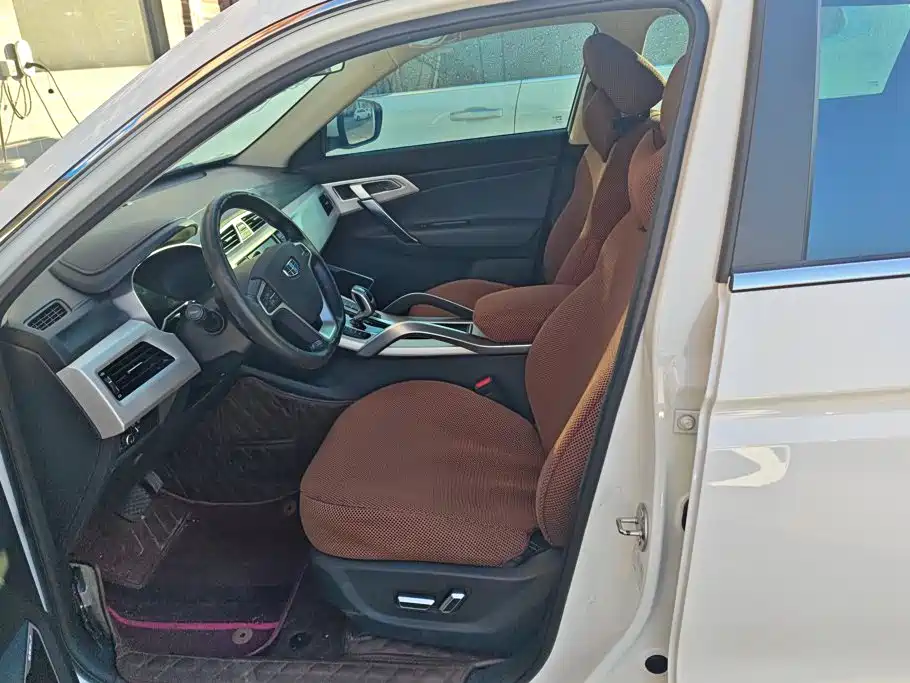 Geely Boyue — миниатюра 9