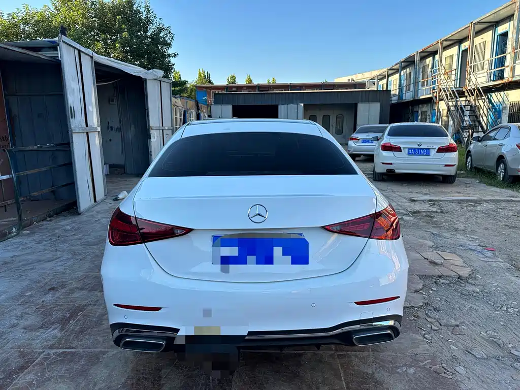 Mercedes-Benz C-Class — миниатюра 6