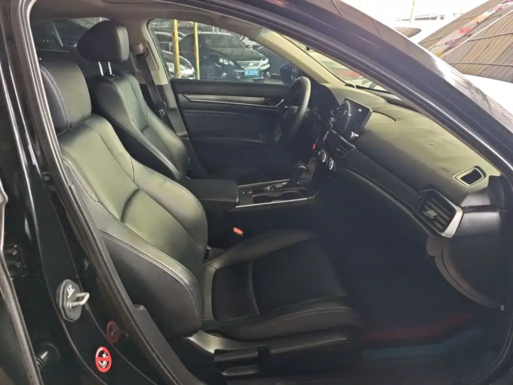 Honda Accord — миниатюра 25