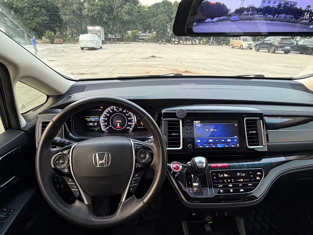 Honda Elysion — миниатюра 22
