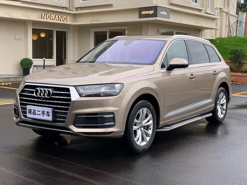 Купить Audi Q7