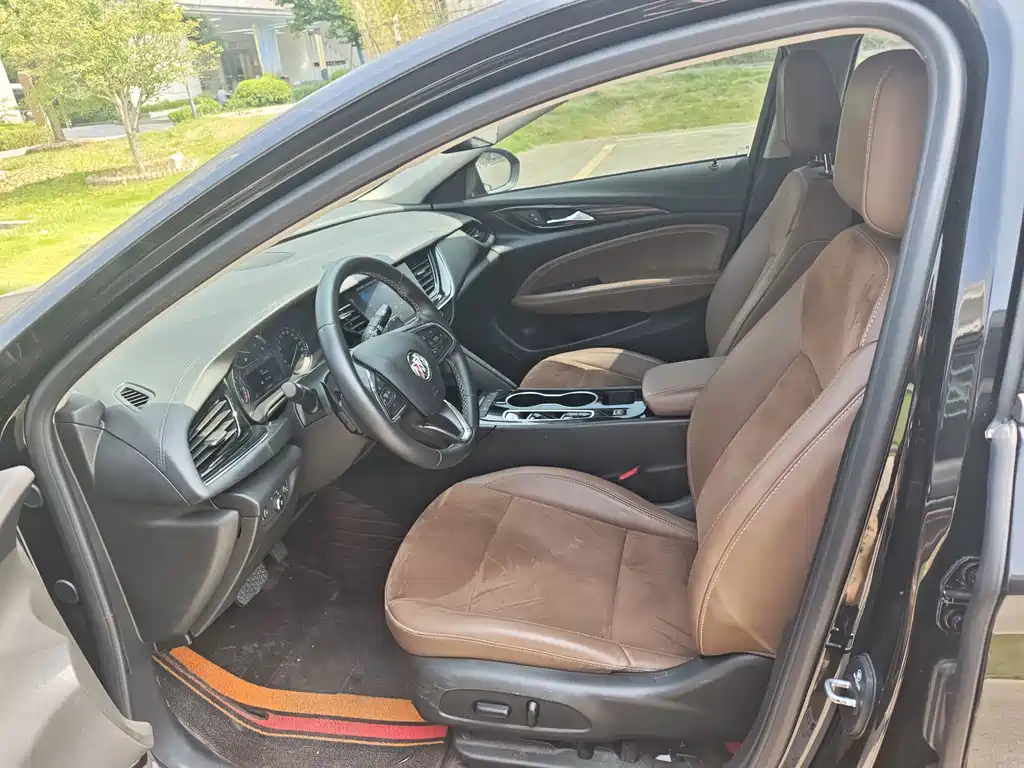 Buick Regal — миниатюра 11