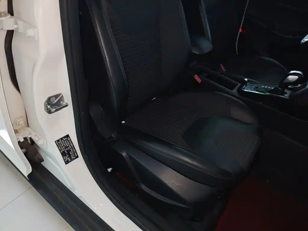 Ford Focus — миниатюра 25