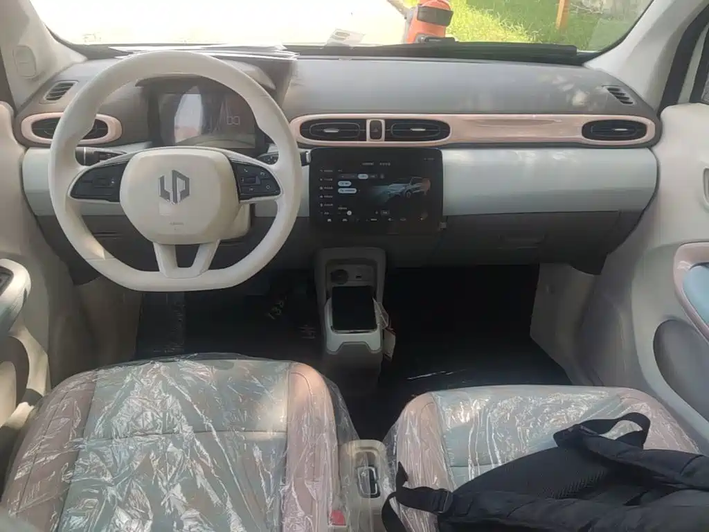 Leapmotor Leapmotor T03 — миниатюра 10