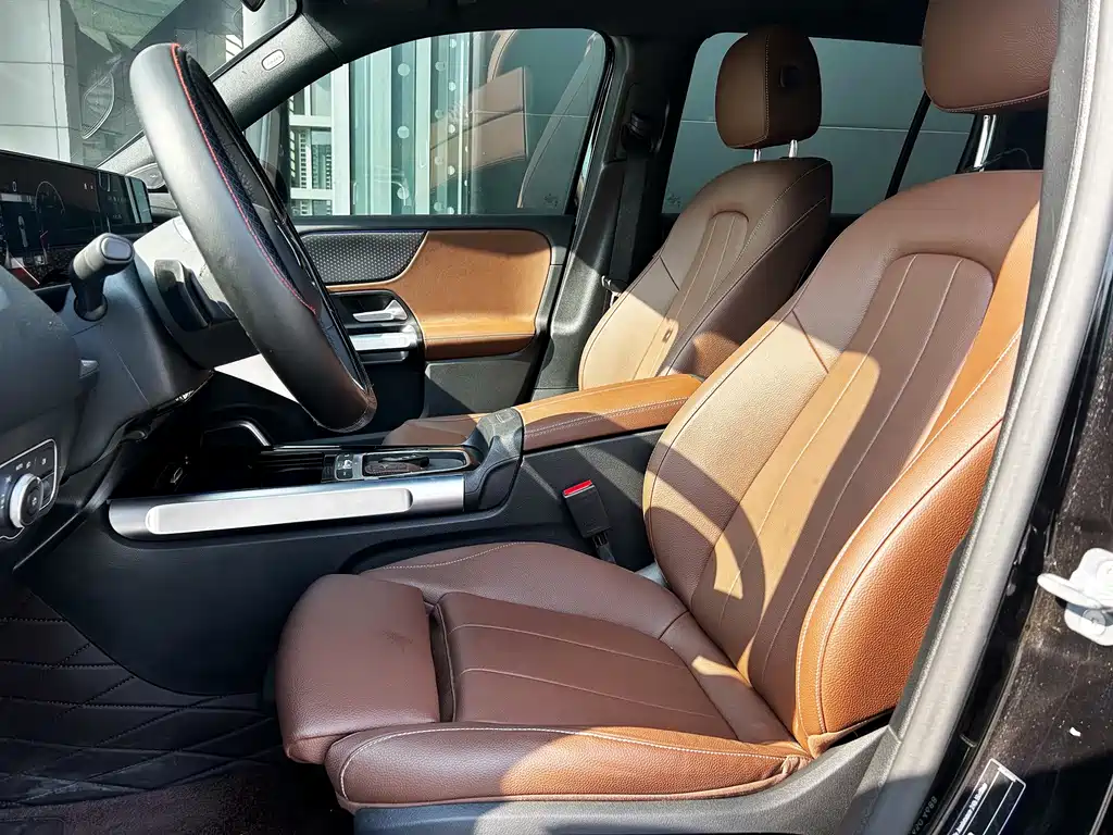 Mercedes-Benz GLB — миниатюра 7