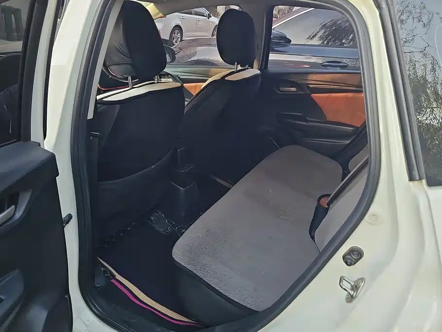 Honda Fit — миниатюра 11