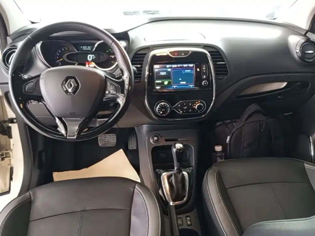 Renault Captur — миниатюра 10