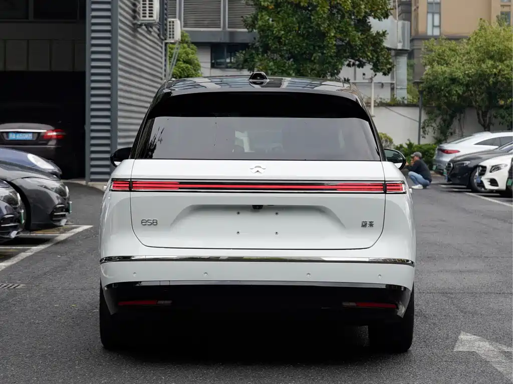 NIO ES8 — миниатюра 5