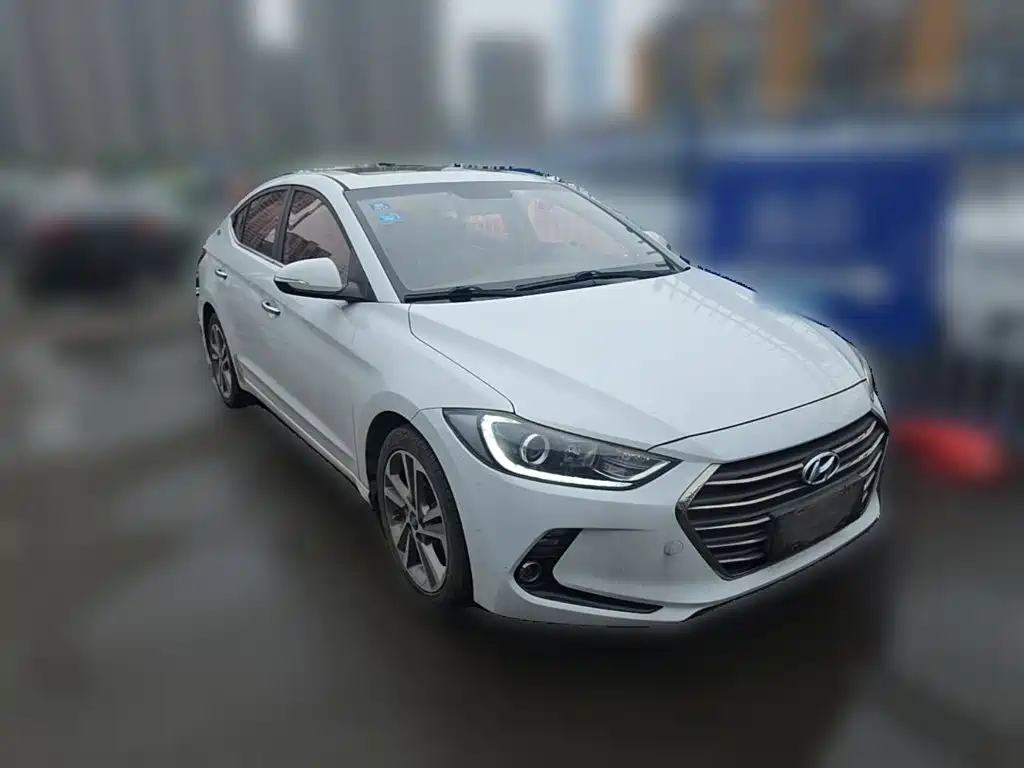 Hyundai Elantra — миниатюра 6
