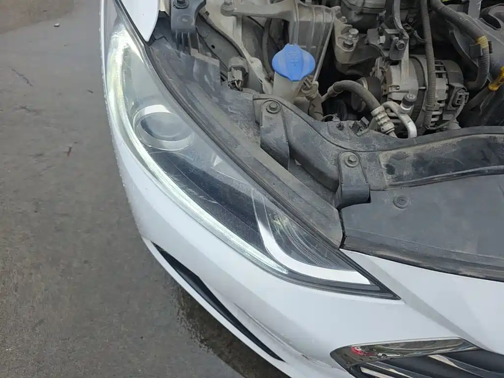 Hyundai Elantra — миниатюра 11