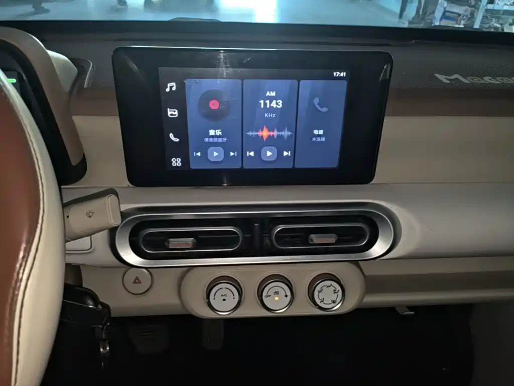 Wuling MINIEV — миниатюра 13