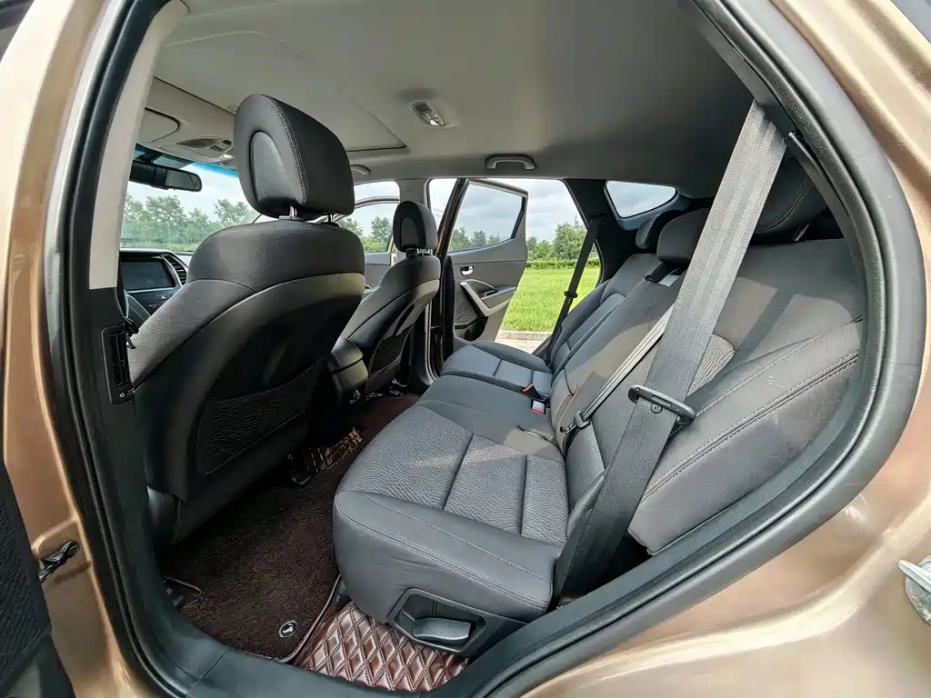 Hyundai Santa Fe — миниатюра 5